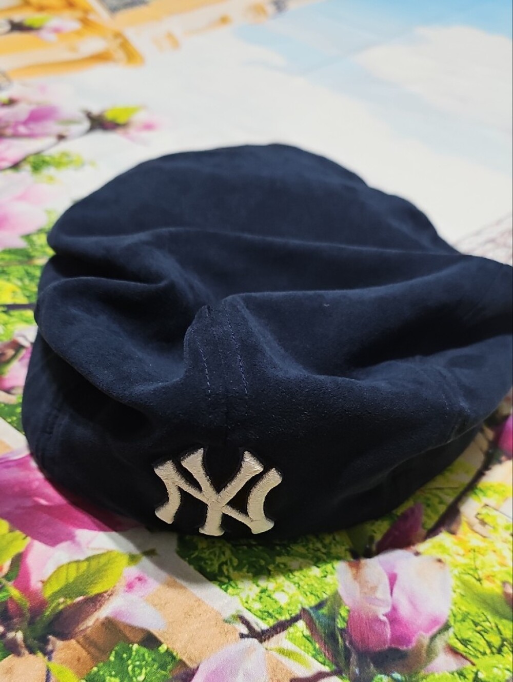 Genuine Merchandise New York Yankees Navy Casual Newsboy Hat